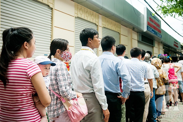 Hà Nội: Vừa có vắc xin 5 trong 1, các điểm tiêm chủng đã quá tải 12