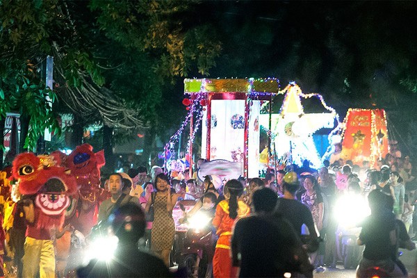 Độc đáo lễ rước đèn Trung thu Tuyên Quang giữa lòng Hà Nội 9