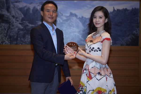 Lưu Thi Thi trở thành đại sứ tuyên truyền du lịch Hàn Quốc 1