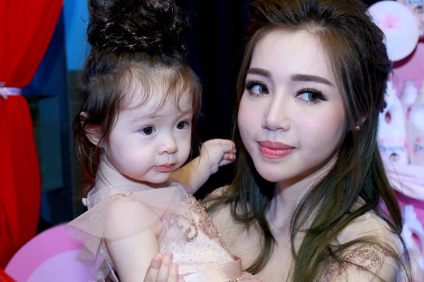 elly trần