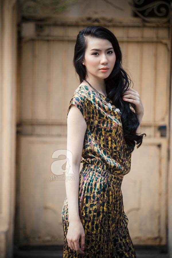 Cuối tuần dạo phố với trang phục sắc hoa rực rỡ 14