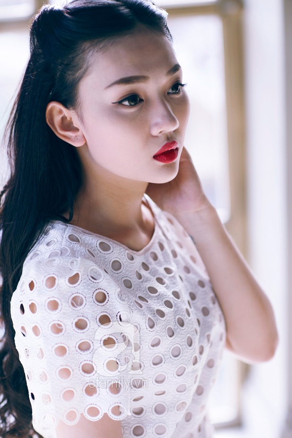 L&agrave;m mới trang phục c&ocirc;ng sở với xu hướng laser cut 4