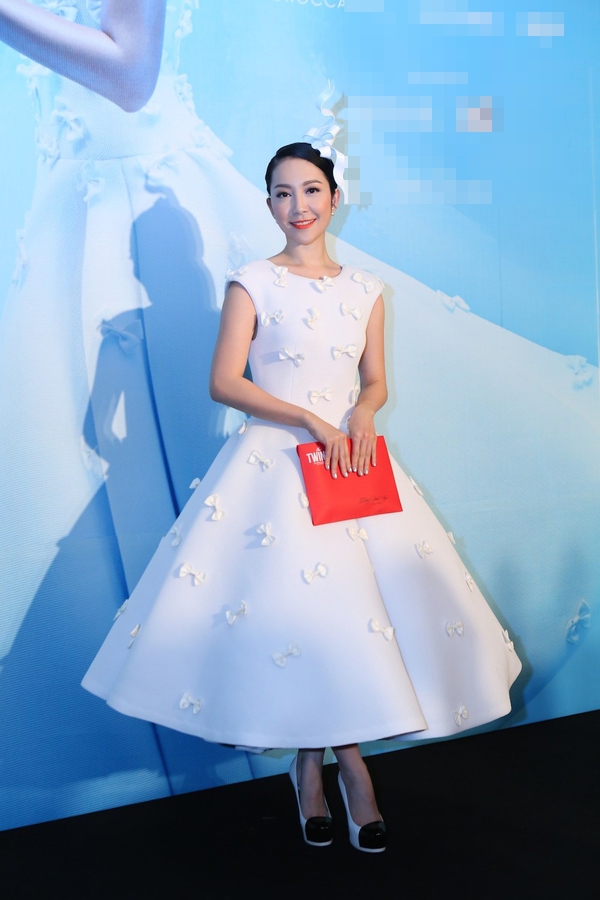 Hà Tăng mặc váy rộng che bụng bầu, Linh Nga xinh như công chúa tại show Đỗ Mạnh Cường 1