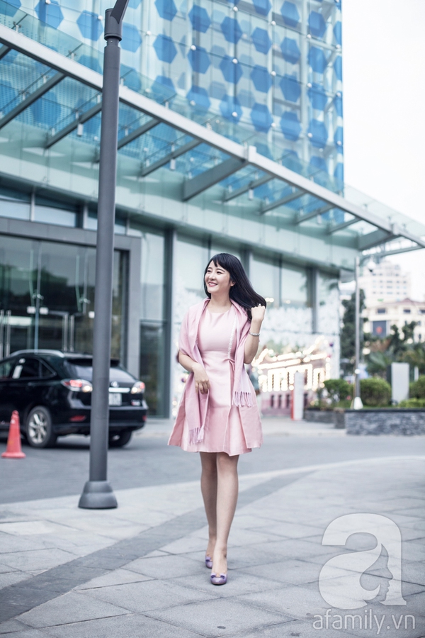 Gặp gỡ b&agrave; mẹ 2 con xinh đẹp v&agrave; đam m&ecirc; phụ kiện Hermes 2
