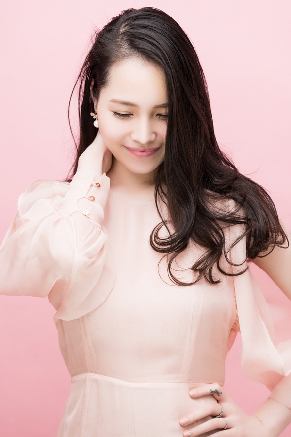 khoe bàn trang điểm khoe bàn trang điểm 