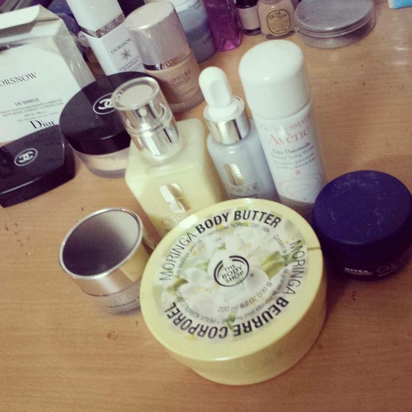 khoe bàn trang điểm 