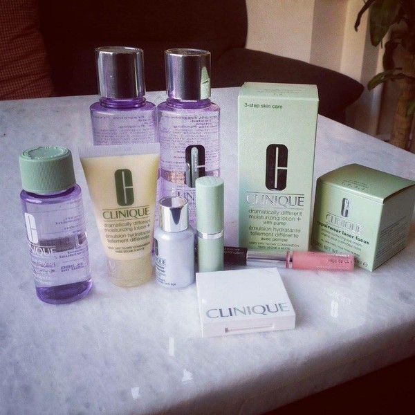 khoe bàn trang điểm 