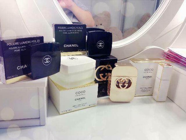 khoe bàn trang điểm 