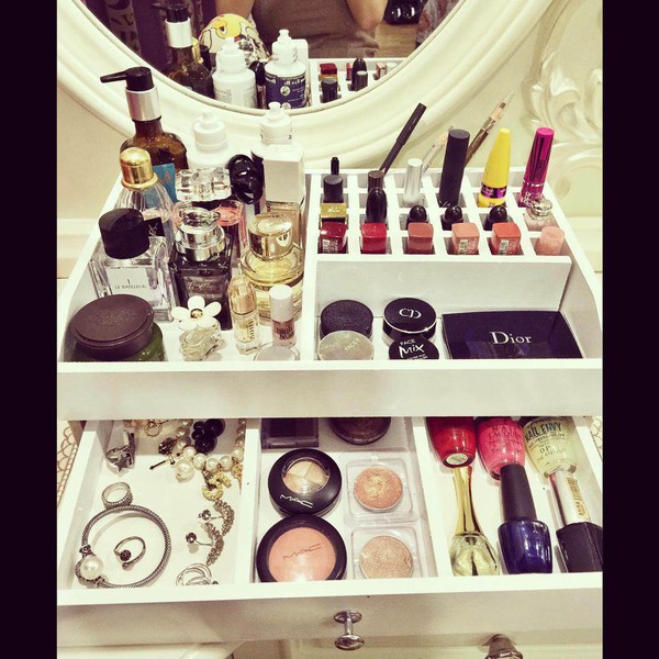 khoe bàn trang điểm 