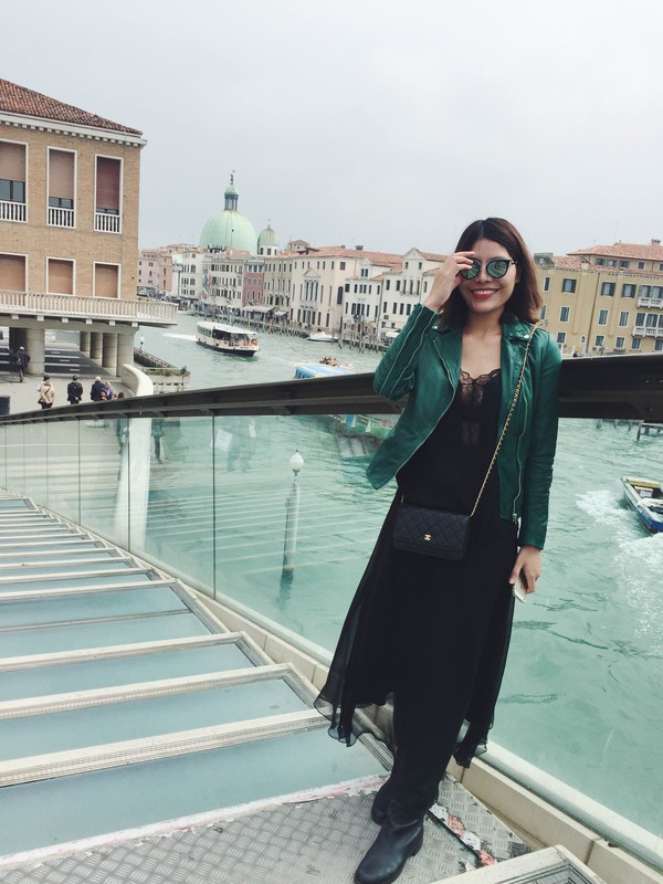 khoe bàn trang điểm 