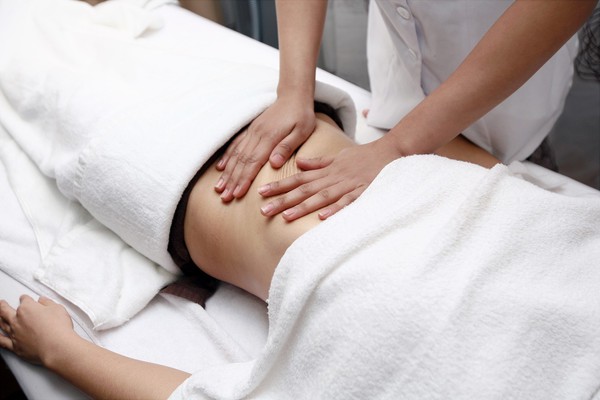 massage giảm mỡ bụng 