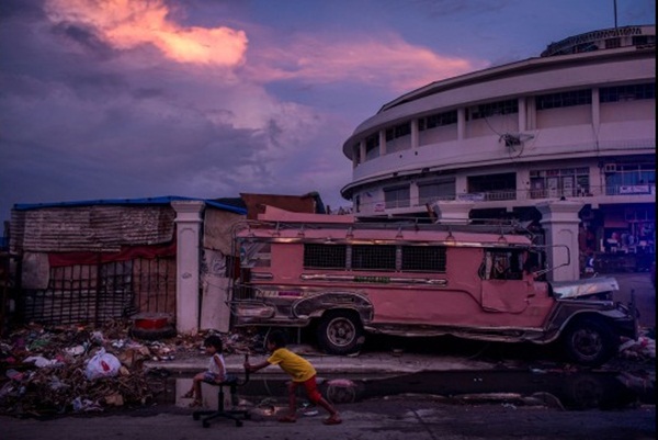 Sự sống hồi sinh ở thành phố Tacloban một năm sau siêu bão Haiyan 13