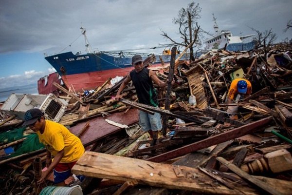 Sự sống hồi sinh ở thành phố Tacloban một năm sau siêu bão Haiyan 5