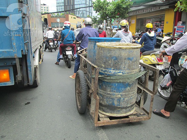 "Siêu xe" quá đát trơ khung tung hoành giữa Sài Gòn 3