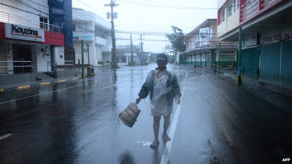 Siêu bão Hagupit tàn phá Philippines, đã có ít nhất 2 người thiệt mạng 2