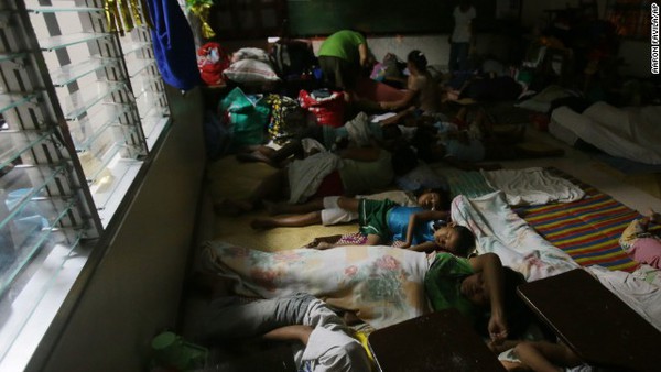 Siêu bão Hagupit tàn phá Philippines, đã có ít nhất 2 người thiệt mạng 6