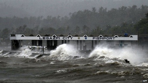 Siêu bão Hagupit tàn phá Philippines, đã có ít nhất 2 người thiệt mạng 8