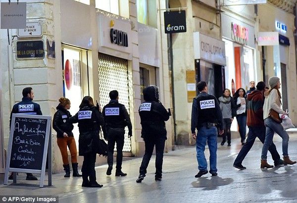 Tay súng bắt 2 phụ nữ tại cửa hàng trang sức - Vụ bắt cóc thứ 3 ở Pháp trong 24 giờ 3