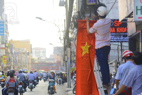 Đường phố Sài Gòn bắt đầu rộn ràng không khí Tết 1