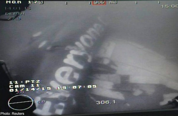 Nỗ lực nâng thân máy bay QZ8501 từ dưới đáy biển thất bại 1