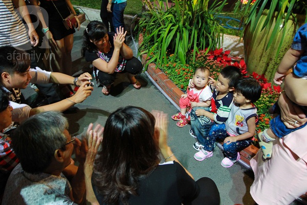 Chùm ảnh: Những em bé Sài Gòn đáng yêu đi đón Giao thừa 10