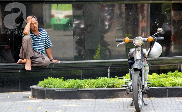 Cảnh yên bình trên phố Sài Gòn vào ngày đầu nghỉ lễ