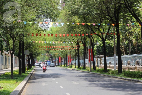 Cảnh yên bình trên phố Sài Gòn vào ngày đầu nghỉ lễ