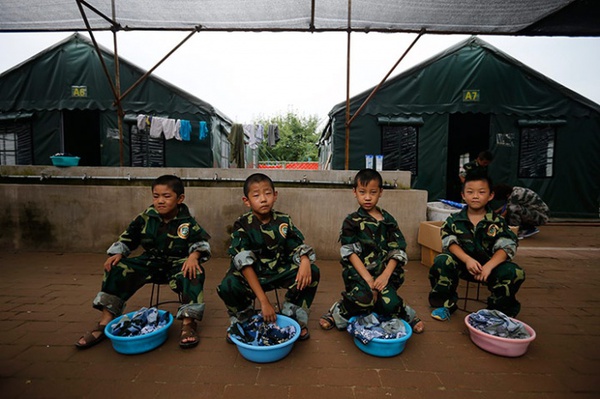 Trại hè quân đội cho trẻ em trên khắp thế giới