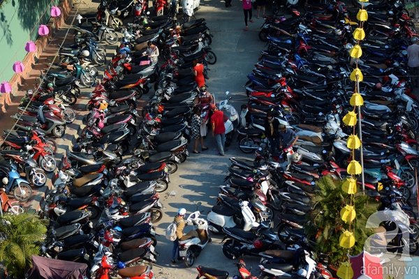 Rằm tháng Giêng, các chùa lớn ở Sài Gòn đông nghẹt người đến làm lễ 12