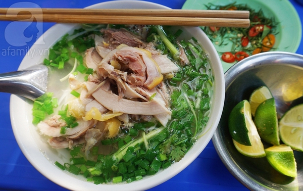 phở gà hàng điếu