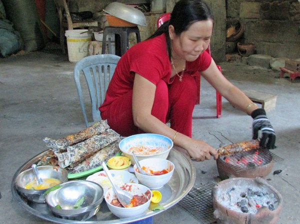 Hấp dẫn b&aacute;nh tr&aacute;ng cuốn tương Chợ Lầu 