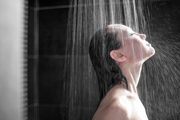 lợi ích của việc đi tiểu khi tắm lợi ích của việc đi tiểu khi tắm