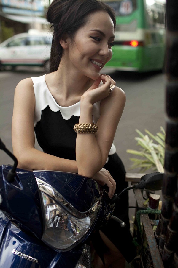 Phương Linh – “Cô nhân viên văn phòng kiểu mẫu” 3