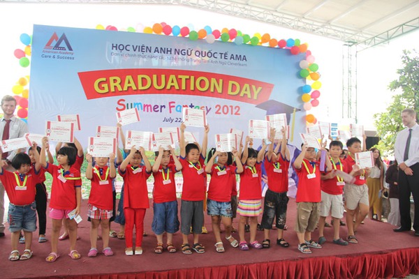 S&ocirc;i động tiếng Anh h&egrave; c&ugrave;ng Summer Fantasy 2013 4
