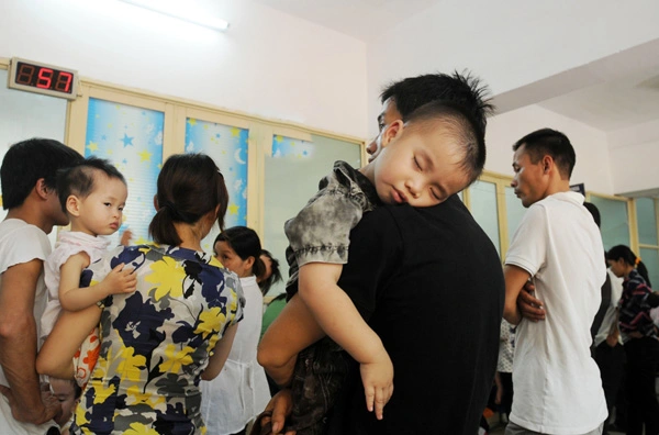 Mẹ nghĩ ngàn cách tẩm bổ, con vẫn gầy trơ xương 1 Mẹ nghĩ ngàn cách tẩm bổ, con vẫn gầy trơ xương 1