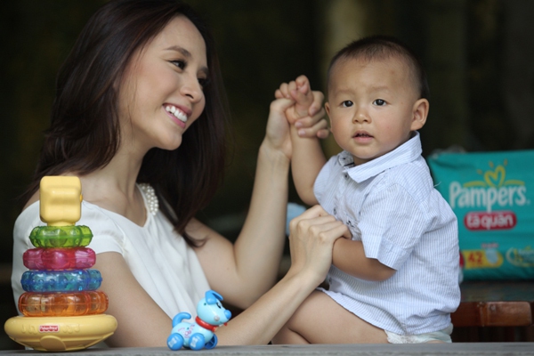 Dương Trương Thiên Lý: “Mong con luôn vui chơi không gián đoạn” 1