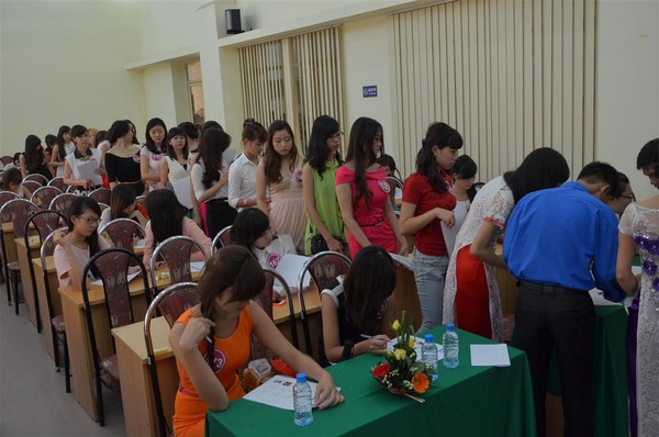 Ngày thi sơ khảo VMU13 tại Hà Nội đầy hương sắc 2