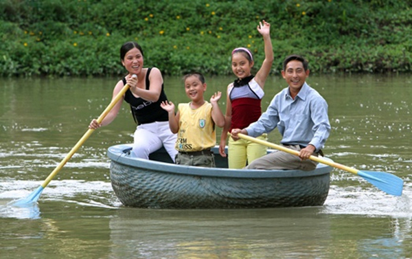 Chồng nhồi vào đầu các con tôi rằng “mẹ là người đàn bà trụy lạc” 1