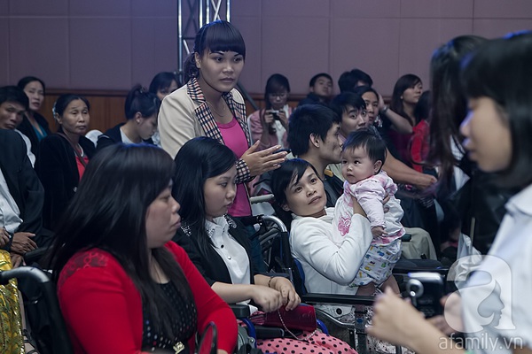 C&aacute;c c&ocirc; g&aacute;i toả s&aacute;ng trong cuộc thi t&ocirc;n vinh vẻ đẹp người khuyết tật  9