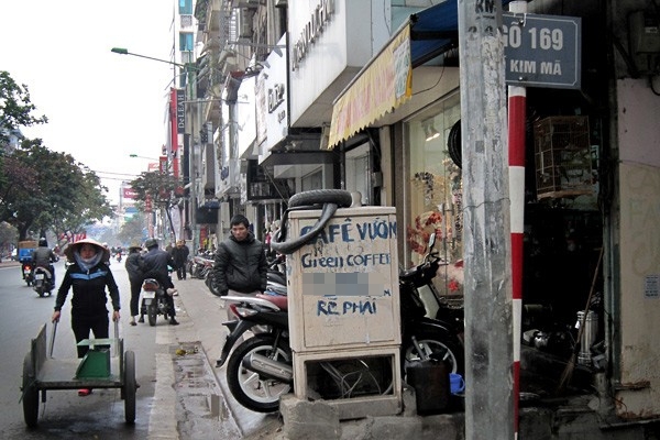 Liều mạng ở Hà Nội: Tủ điện thành hàng nước, bếp ăn 11