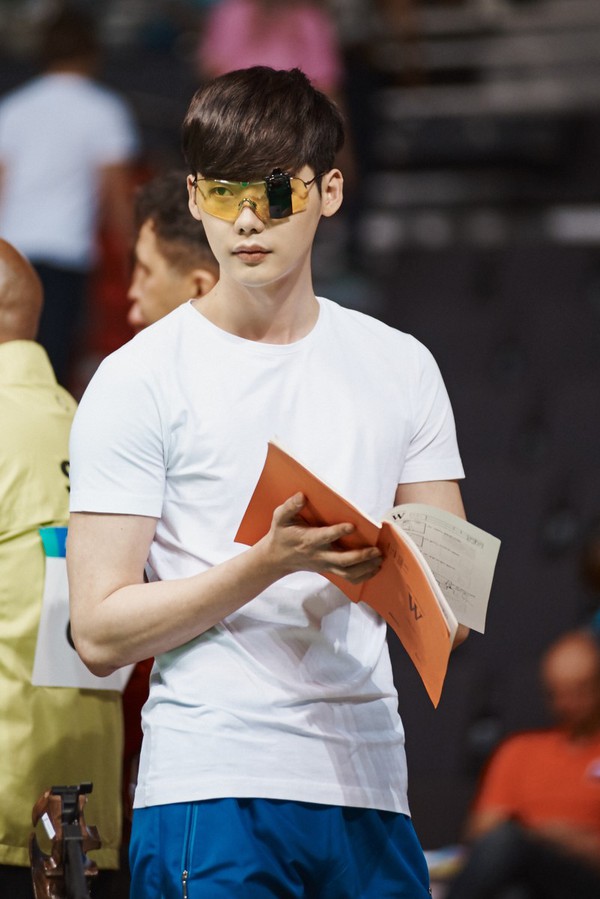 LEE JONG SUK