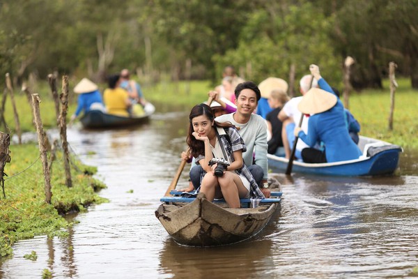 cho em gần anh thêm chút nữa