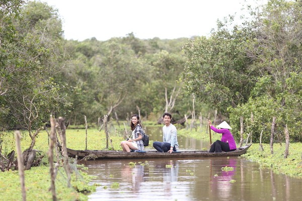 cho em gần anh thêm chút nữa