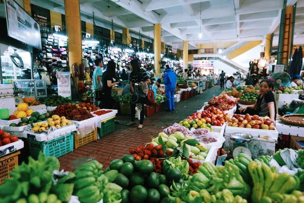 Ngắm một Hà Nội rất đẹp qua chùm ảnh ở những khu chợ nổi tiếng! 2