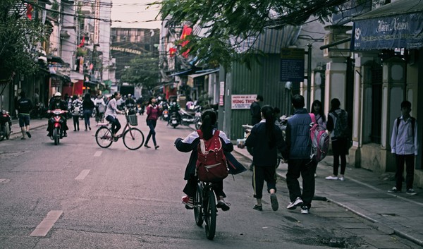 Ch&ugrave;m ảnh: Y&ecirc;u dấu v&agrave; &ecirc;m đềm những s&aacute;ng chớm đ&ocirc;ng H&agrave; Nội 11