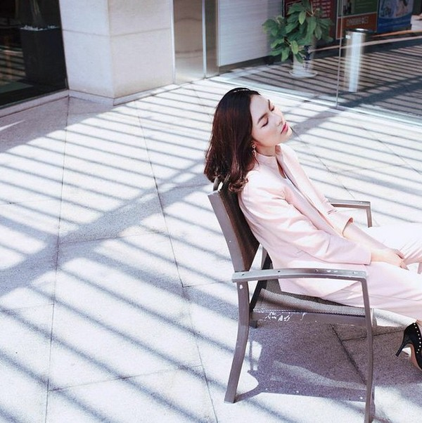 Những thiếu nữ Việt xinh đẹp "sốt xình xịch" trên Instagram 12 Những thiếu nữ Việt xinh đẹp "sốt xình xịch" trên Instagram 12