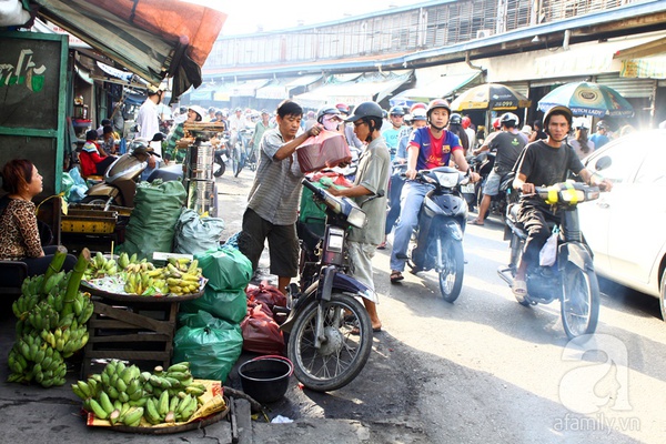 Ngắm Sài Gòn qua những đổi thay ở các khu chợ 10