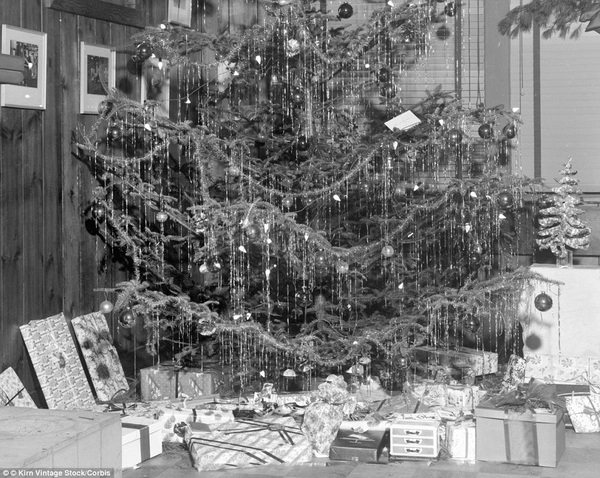 Ch&ugrave;m ảnh: C&acirc;y th&ocirc;ng Noel đ&atilde; thay đổi thế n&agrave;o trong 100 năm qua? 5
