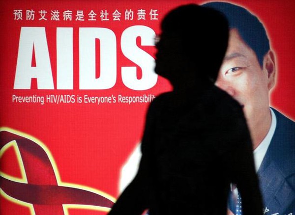Cậu bé 8 tuổi bị xua đuổi vì nhiễm HIV gây phẫn nộ mạng xã hội Trung Quốc 2
