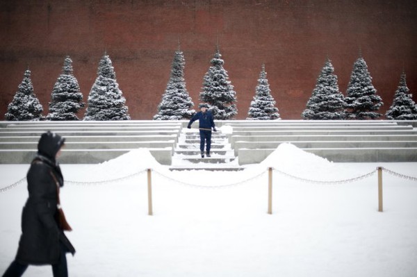 Tuyết rơi kỷ lục ở Nga: một giờ - 500 tai nạn, 200 chuyến bay bị hoãn 10